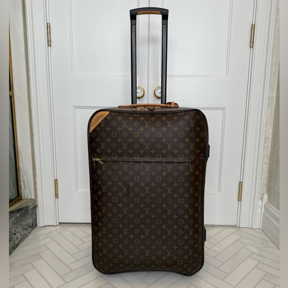 Louis Vuitton Monogram Men’s & Women’s Travel Rolling Suitcase